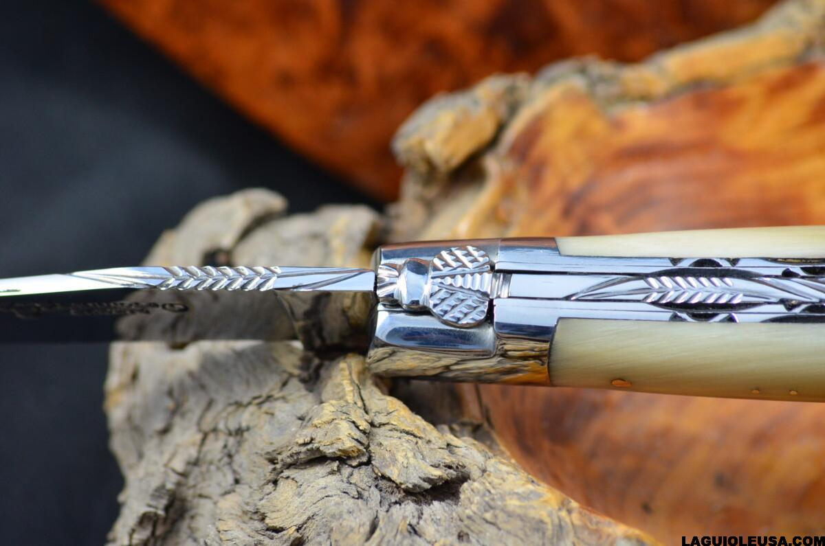 African Zebu Horn Handle, Double-plate, Laguiole en Aubrac Folding knife - Image 6