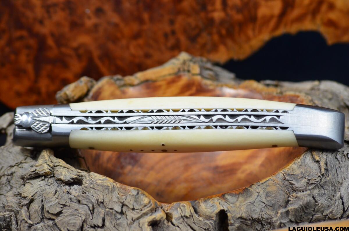 Wild Boar Bone Handle, Double-plate, Laguiole en Aubrac Folding knife