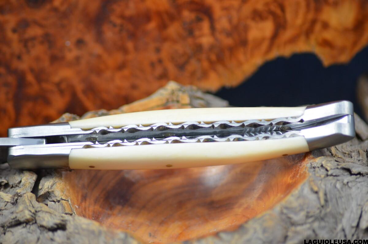 Wild Boar Bone Handle, Double-plate, Laguiole en Aubrac Folding knife - Image 5