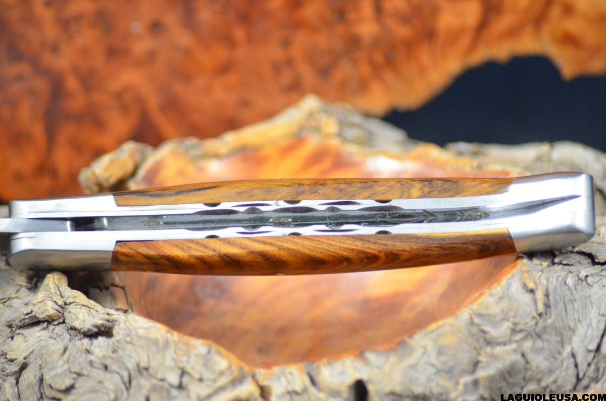 Pistachio Wood Handle, Double-plate, Laguiole en Aubrac Folding knife - Image 8