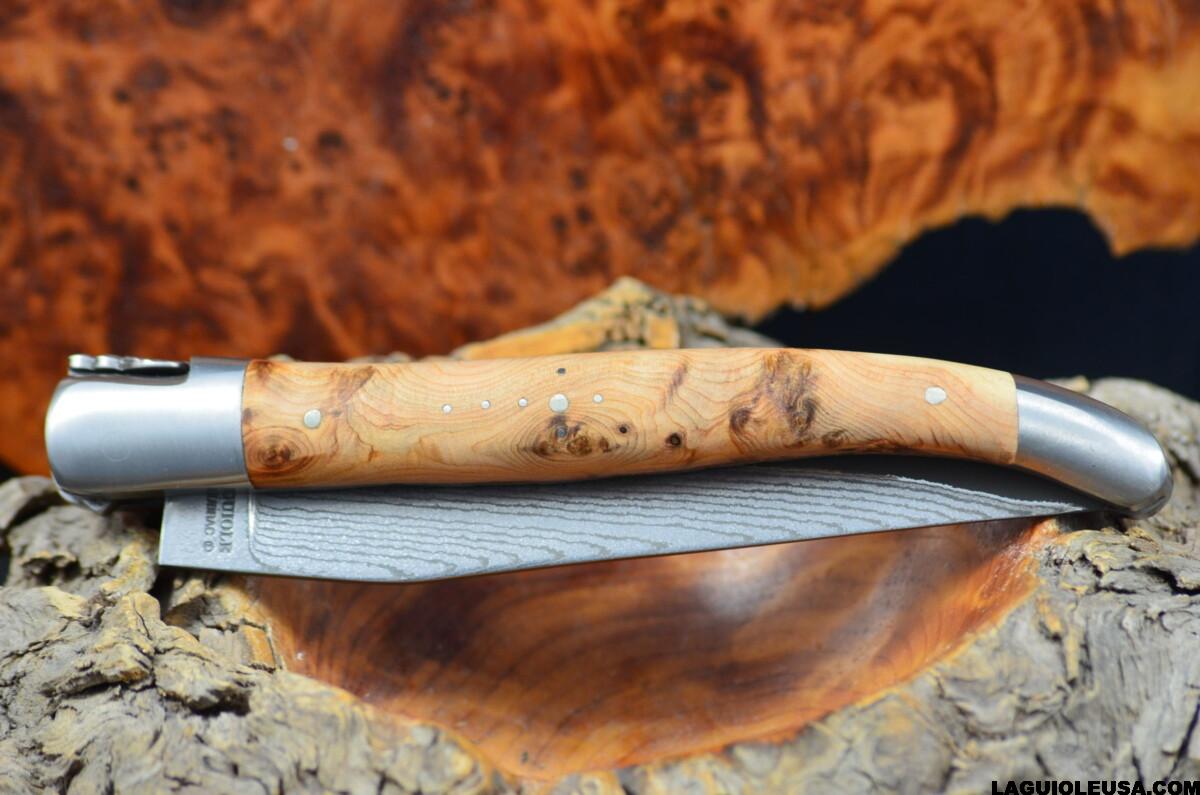 Juniper Wood Handle, Double-plate, Japanese Damascus Blade Laguiole en Aubrac Folding knife