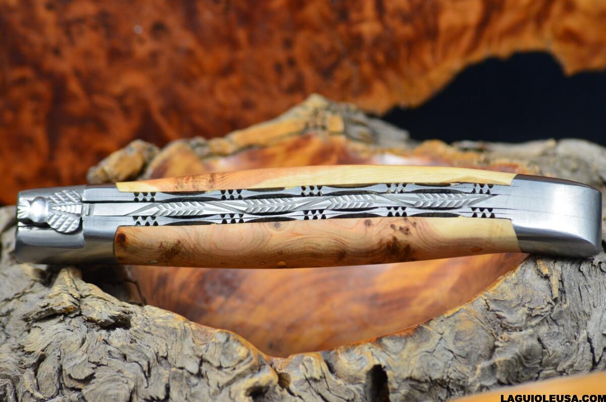 Juniper Wood Handle, Double-plate, Japanese Damascus Blade Laguiole en Aubrac Folding knife - Image 2