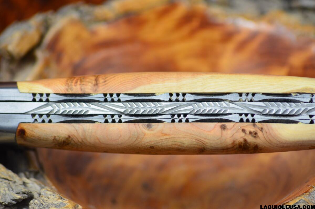 Juniper Wood Handle, Double-plate, Japanese Damascus Blade Laguiole en Aubrac Folding knife - Image 12