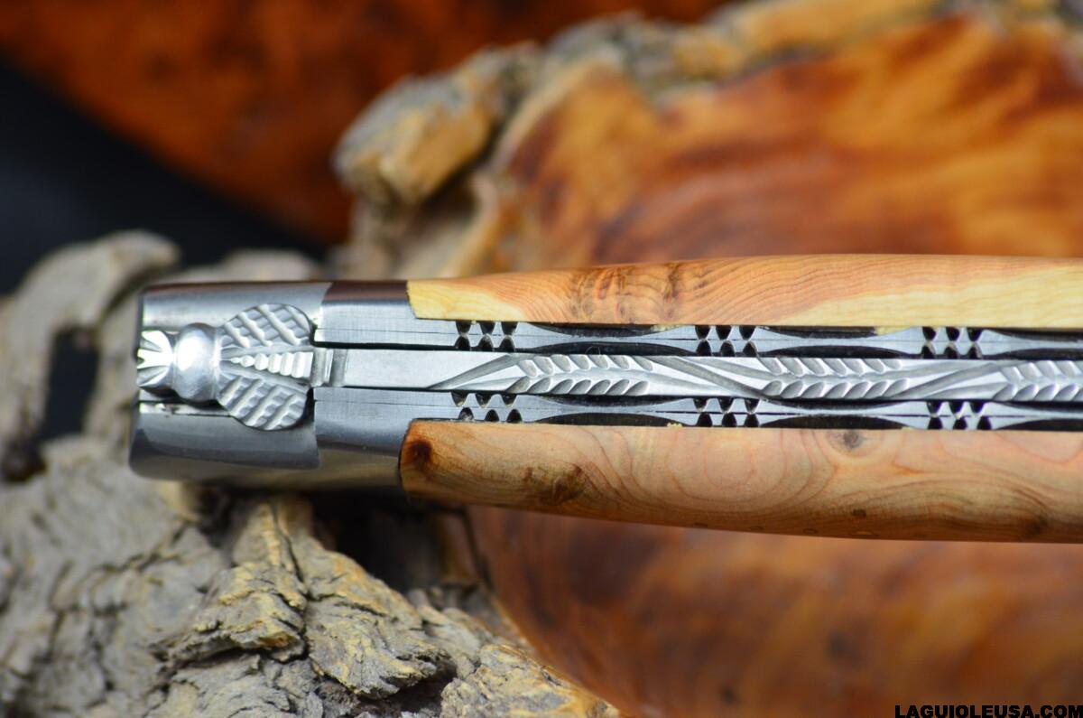 Juniper Wood Handle, Double-plate, Japanese Damascus Blade Laguiole en Aubrac Folding knife - Image 11