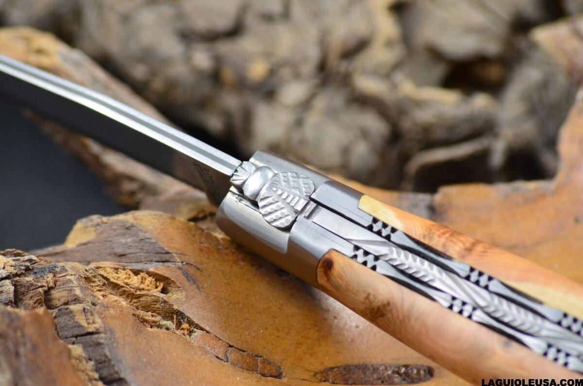 Juniper Wood Handle, Double-plate, Japanese Damascus Blade Laguiole en Aubrac Folding knife - Image 14