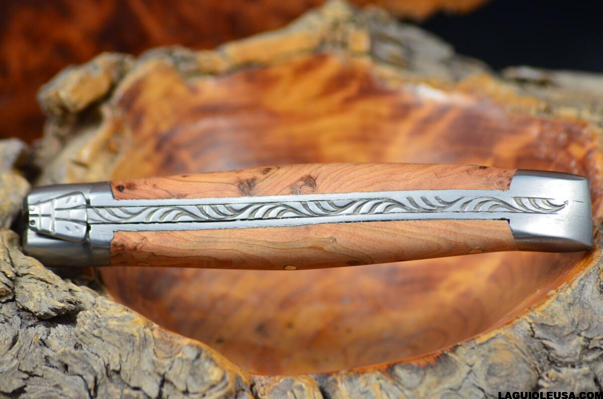 Juniper Wood Handle, Single-plate, Laguiole en Aubrac Folding knife - Image 2